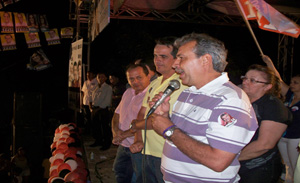 João Vicente durante comício na Praça Getúlio Vargas