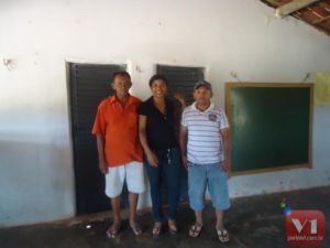 Edilsa do Vale entre o senhor José Moreno e Reinaldo da Comunidade  Angical