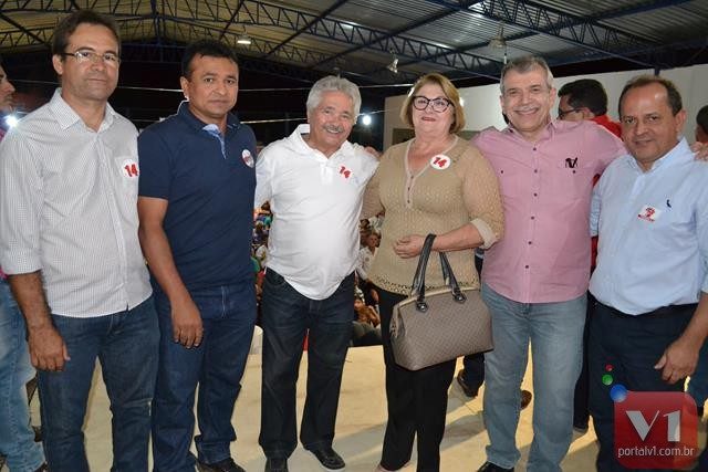 Vereador Moura, dep federal Fabio Abreu, senador Elmano Ferrer, Vilma Moura, ex-sanador JVC, e dep estadual Helio Isaias. 