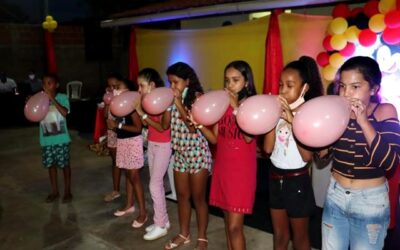 Assistência Social de Valença realiza festa para as crianças. Fotos e vídeo Assistência Social de Valença realiza festa para as crianças. Fotos e vídeo