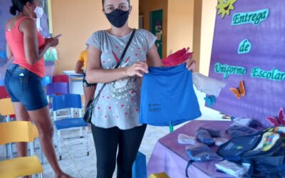 Prefeitura de Francinópolis entrega kit escolar para alunos da rede municipal