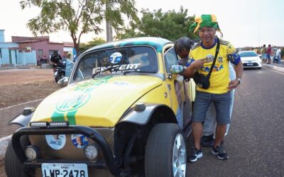 Simpatizantes de Bolsonaro realizam carreata em Valença do Piaui