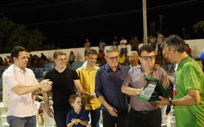 Aniversario de Valença teve homenagens no estádio e shows no CSU Aniversario de Valença teve homenagens no estádio e shows no CSU