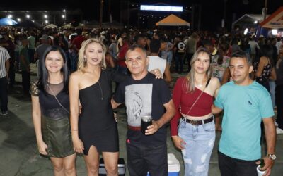 Aniversario de Valença teve homenagens no estádio e shows no CSU Aniversario de Valença teve homenagens no estádio e shows no CSU