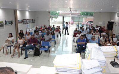 Prefeito Sávio Moura entrega nova ambulância e participa de audiência publica