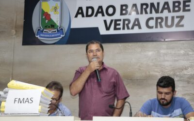 Prefeito Sávio Moura entrega nova ambulância e participa de audiência publica
