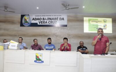 Prefeito Sávio Moura entrega nova ambulância e participa de audiência publica