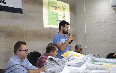 Prefeito Sávio Moura entrega nova ambulância e participa de audiência publica
