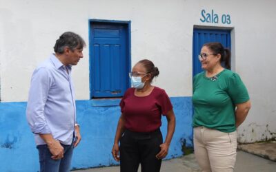 Prefeito Marcelo Costa visita escolas e postos de saúde e determina soluções de problemas