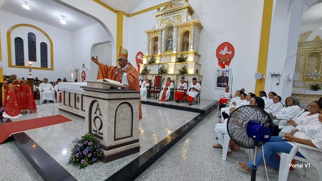 Arcebispo de Teresina Dom Juarez visita Valença e participa de