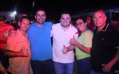 População de Aroazes e Santa Cruz dos Milagres comemoram com festa o início do asfaltamento da PI 225