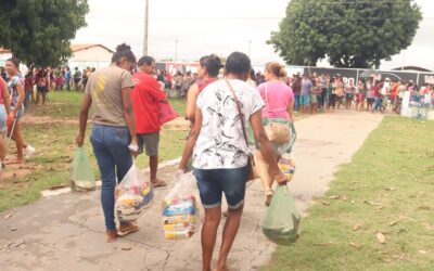 Prefeitura de Valença realiza tradicional entrega de peixes e cestas básicas da Semana Santa