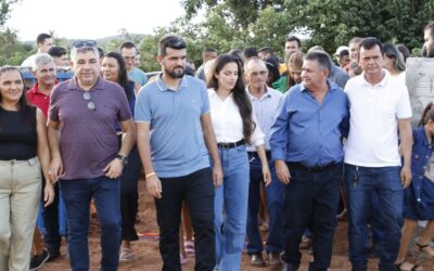 Prefeito Sávio Moura de Lagoa do Sítio inaugura ginásio poliesportivo na comunidade Pinicada