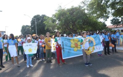 Caminhada do 18 de Maio marca o mês da luta contra o abuso de crianças e adolescentes em Valença Caminhada do 18 de Maio marca o mês da luta contra o abuso de crianças e adolescentes em Valença