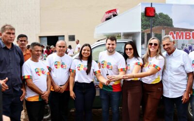 Aroazes recebe nova ambulância durante comemoração dos 64 anos de emancipação política